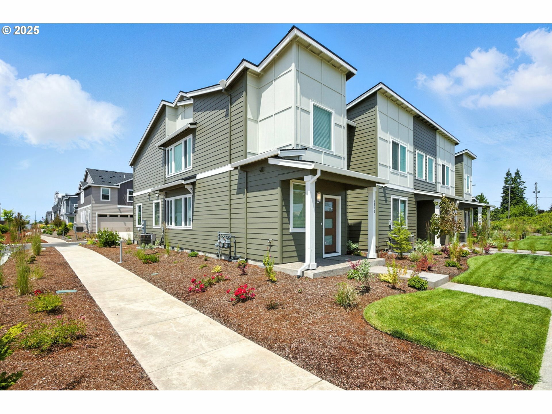 Property Photo: 3292 SE Equinox Ln OR 97123