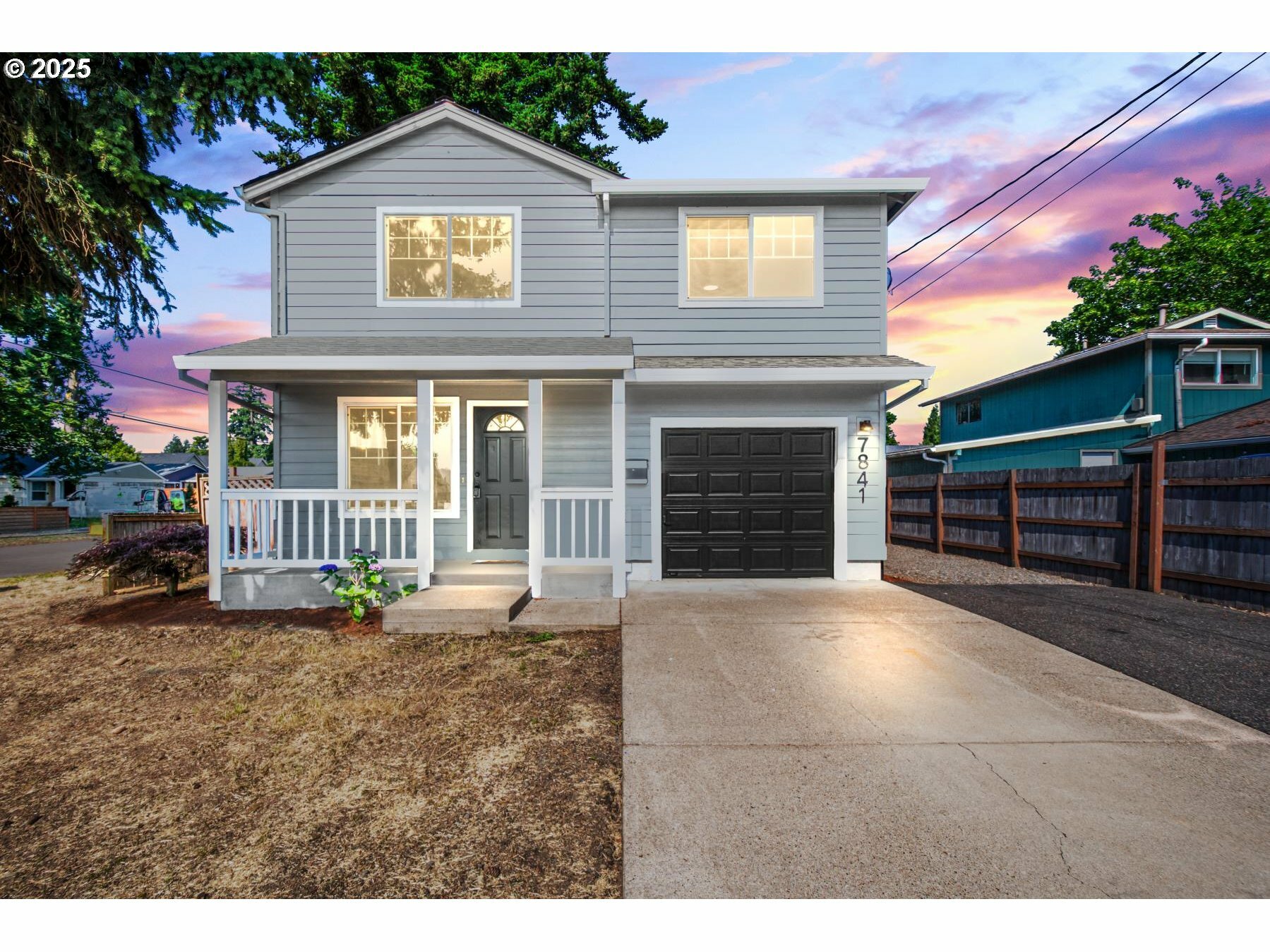 Property Photo: 7841 SE 62nd Ave OR 97206