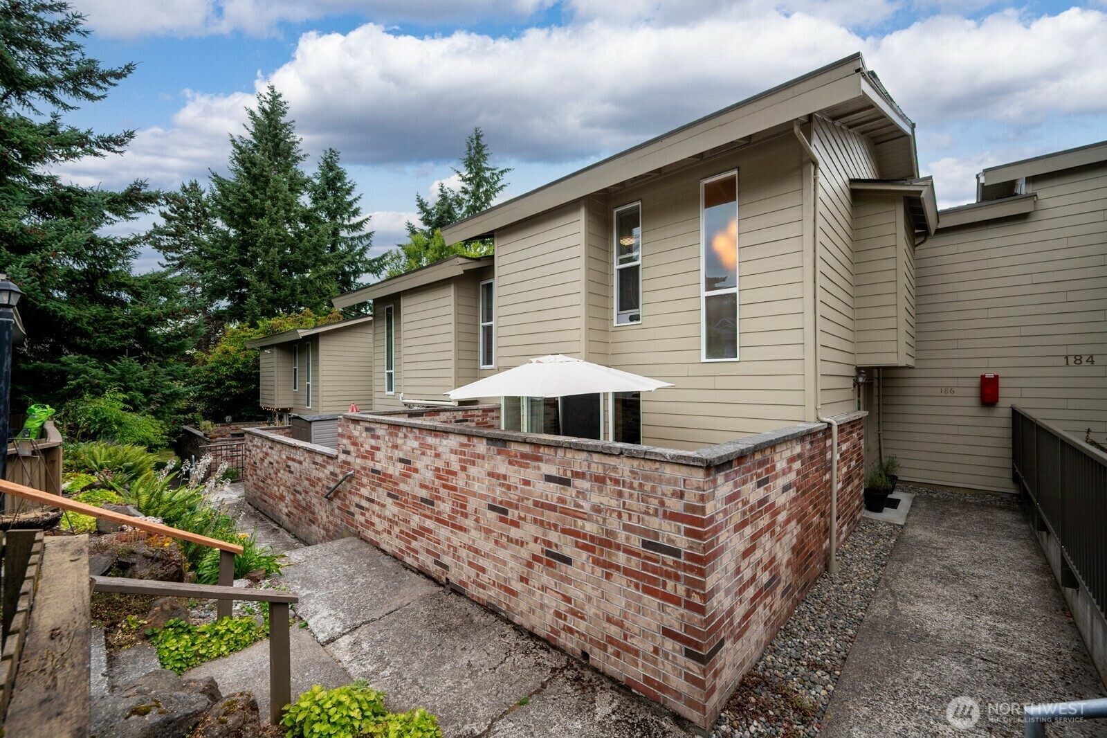 Property Photo: 220 SW 200th Street 186 WA 98166