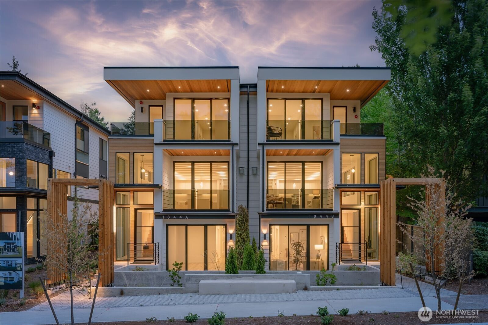 Property Photo:  1844  Market Street 1  WA 98033 