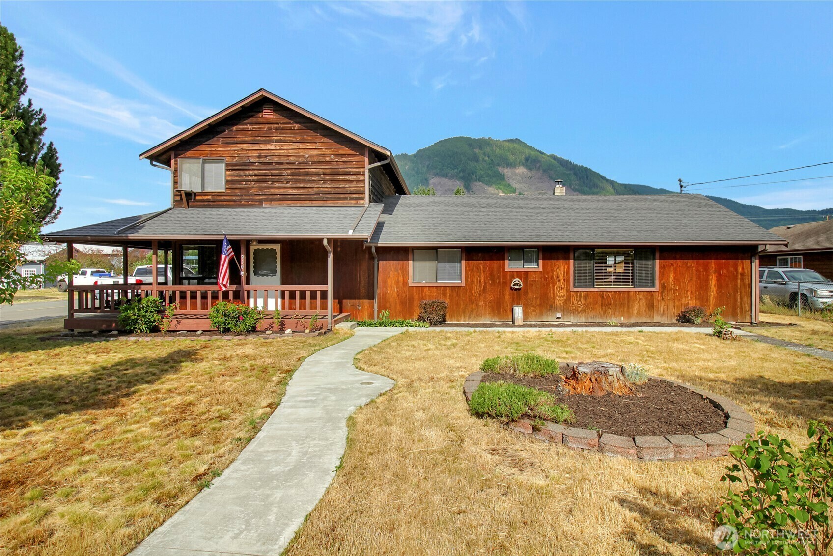 Property Photo: 930 Commercial Avenue WA 98241