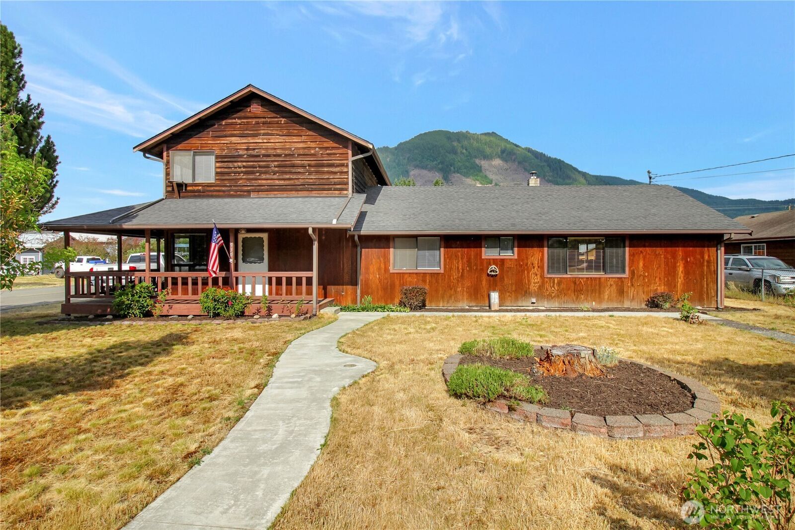Property Photo: 930 Commercial Avenue WA 98241