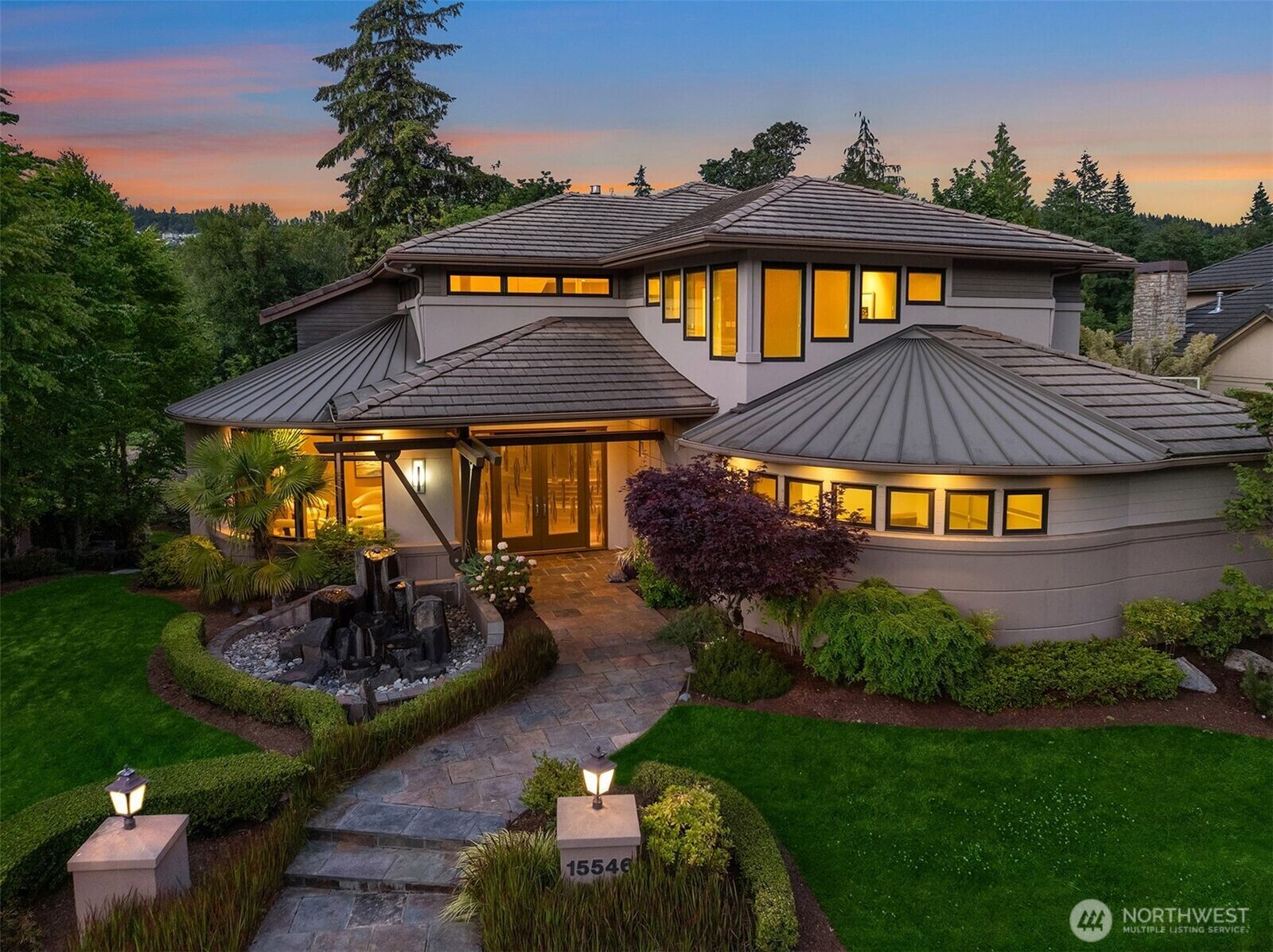 Property Photo:  15546 SE 79th Place  WA 98059 