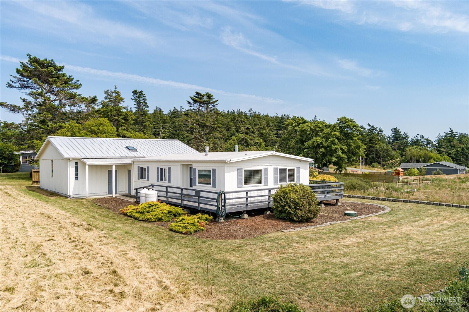 Property Photo: 2552 La Verde Street WA 98239