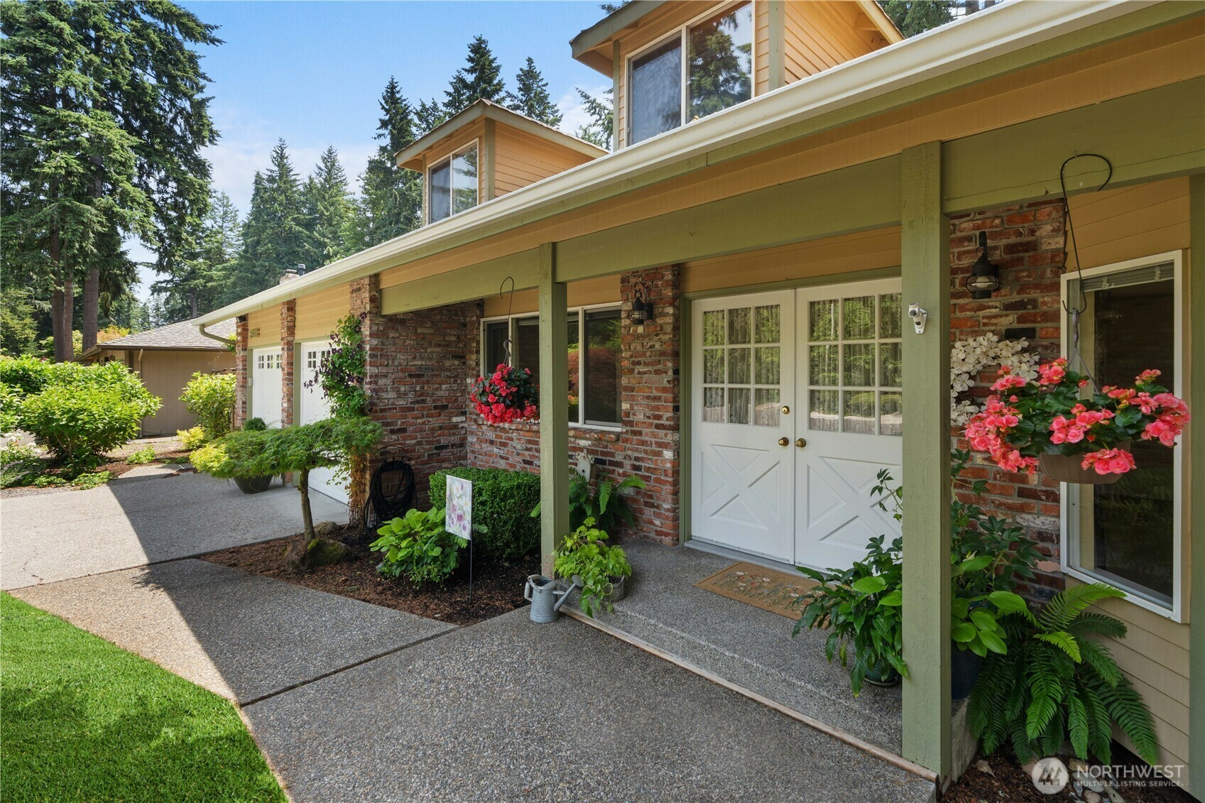 Property Photo: 2508 32nd Avenue SE WA 98374