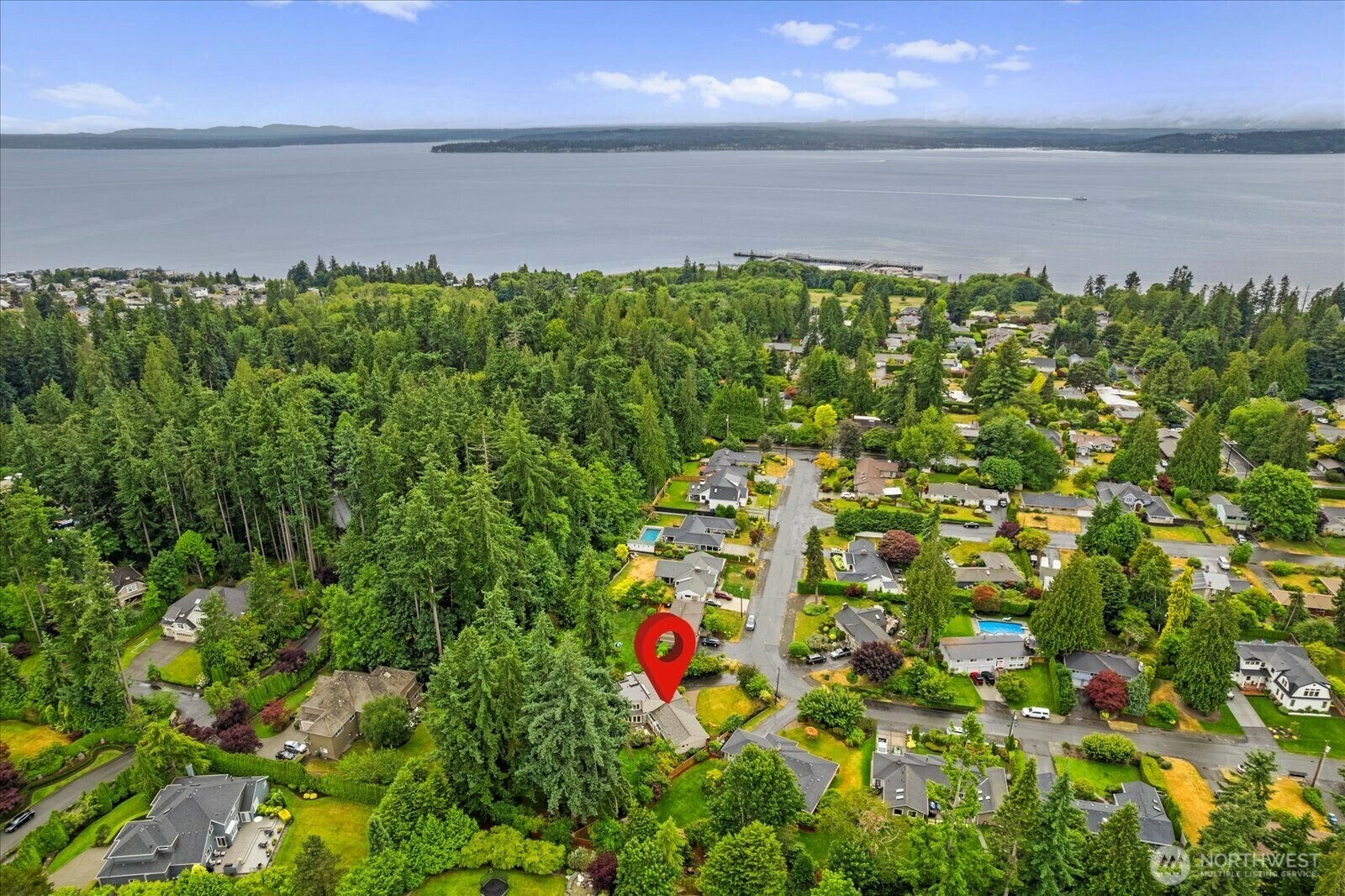 Property Photo: 11012 239th Pl SW WA 98020