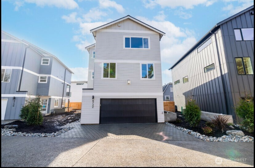 6732  21st Avenue SW  Seattle WA 98106 photo