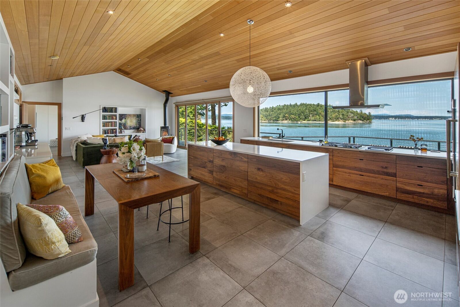 Property Photo:  86 - 88  Pinedrona Lane  WA 98250 