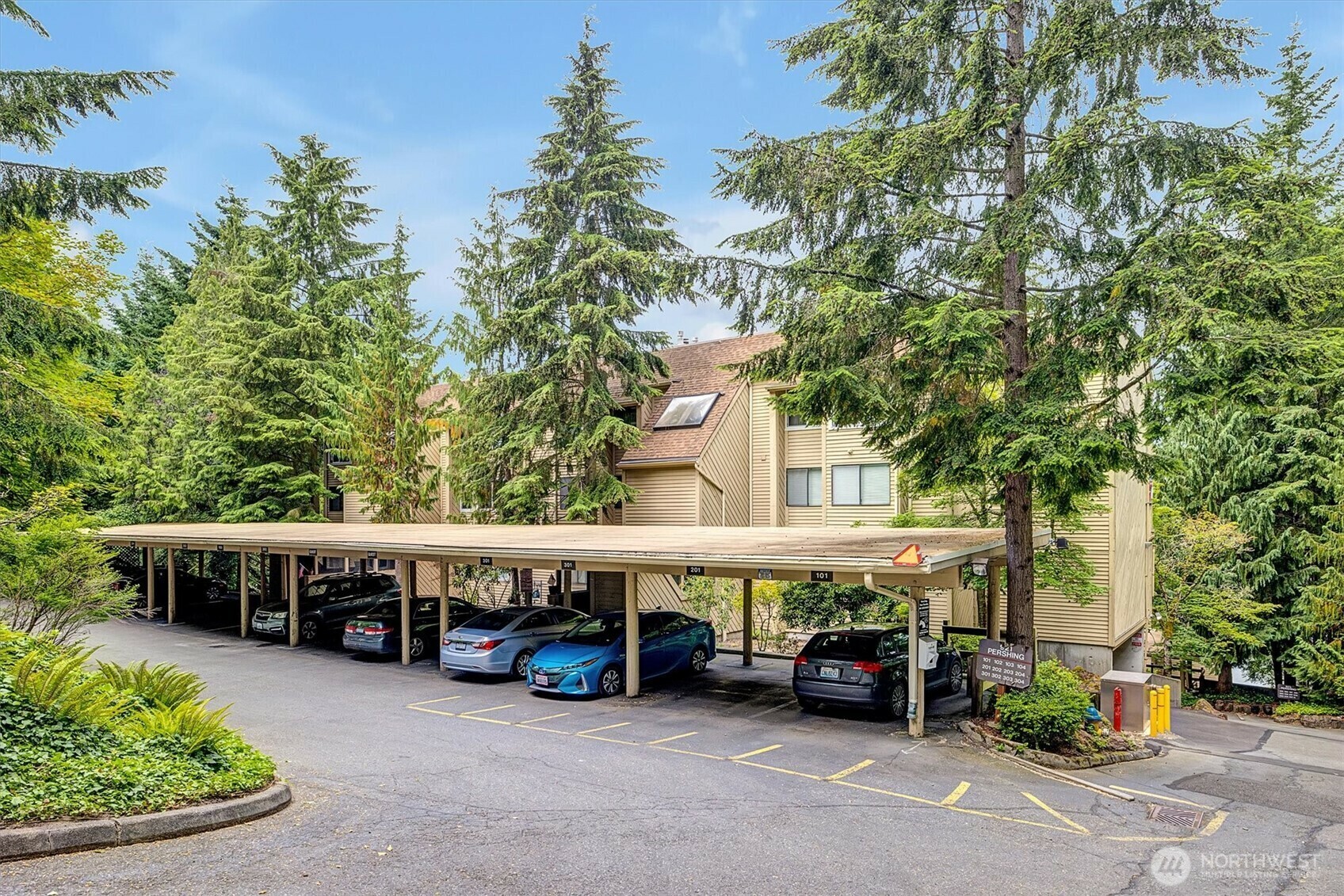 Property Photo: 921 Pershing Ave 101 WA 98312