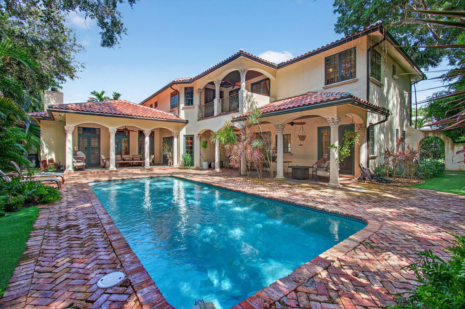 Property Photo: 745 Oleander Street FL 33486