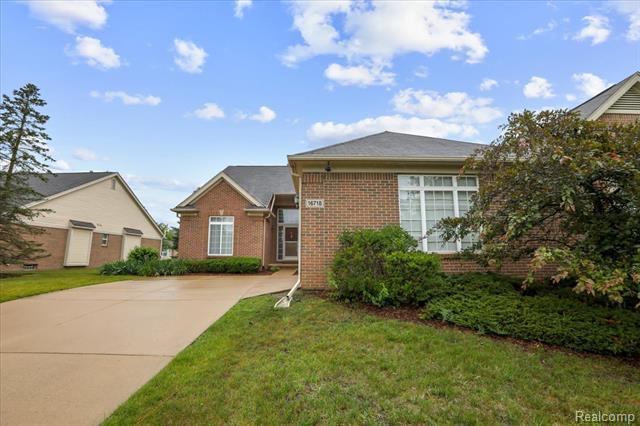 Property Photo: 16718 Carriage Way MI 48168