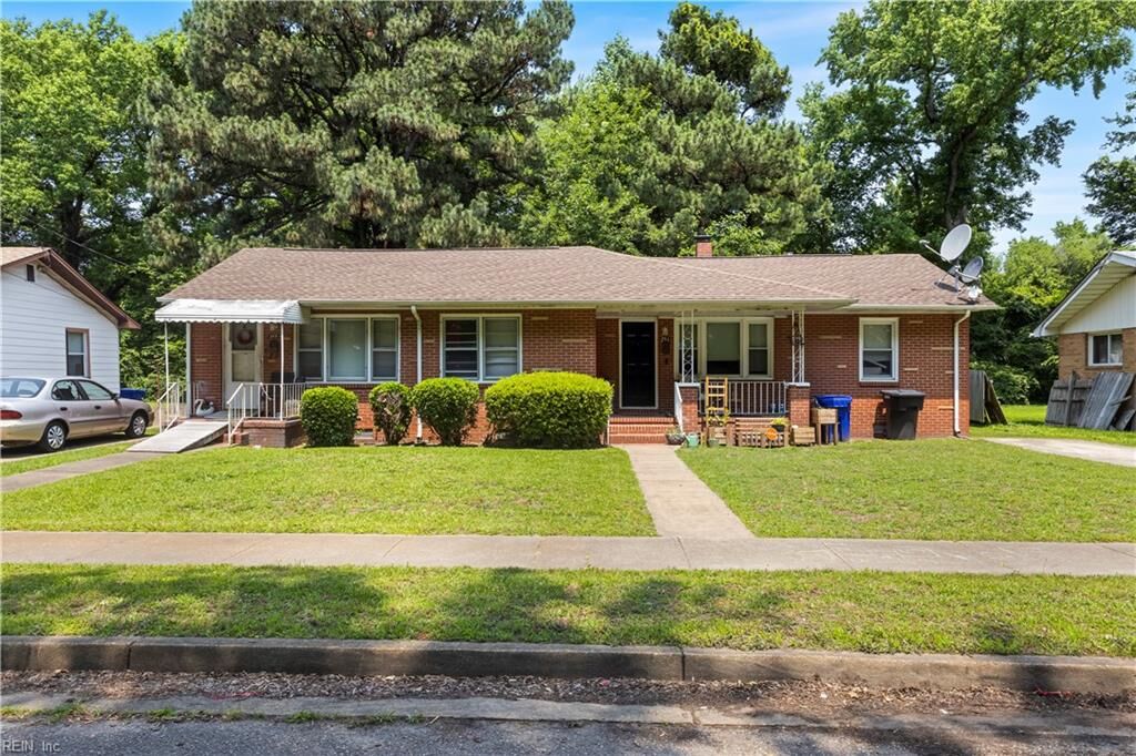 Property Photo: 249 &Amp 251 Choate St VA 23707