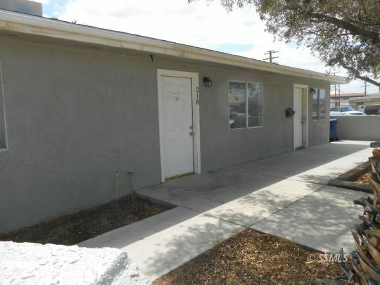 Property Photo: 218 N Sanders St CA 93555