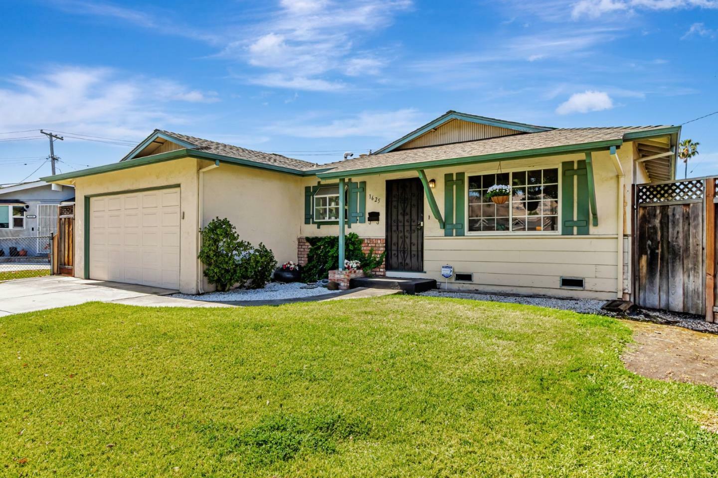 Property Photo: 1625 Mount Herman Drive CA 95127