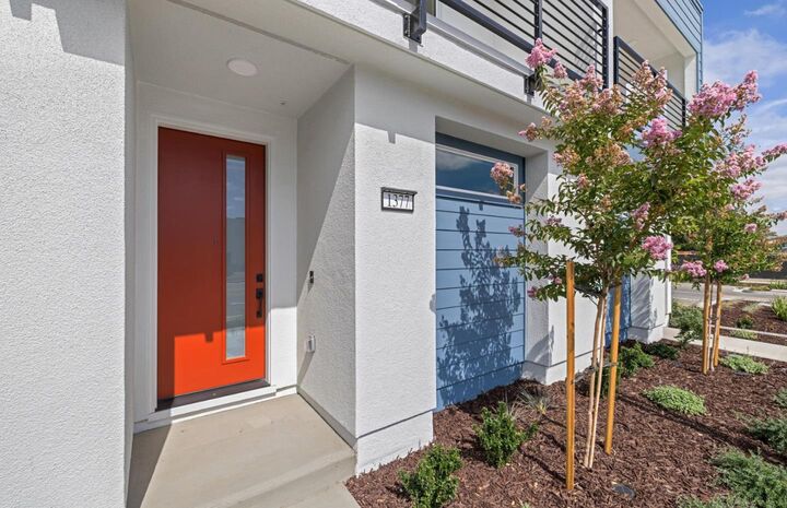 Property Photo: 1377 California Circle CA 95035