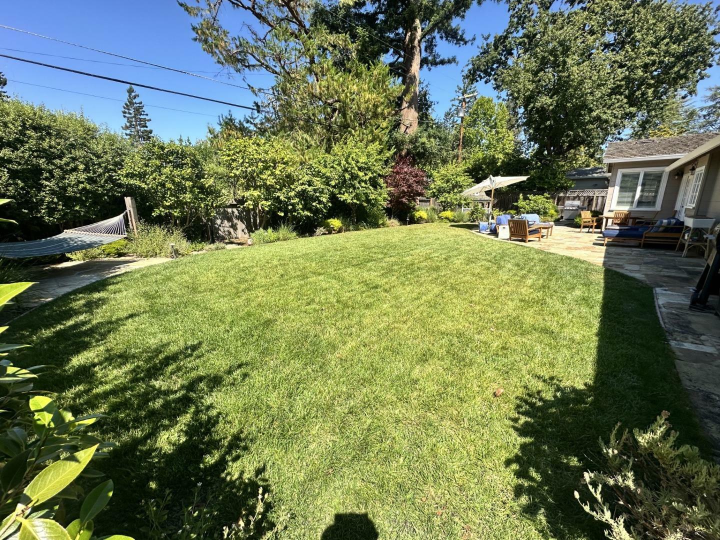 Property Photo: 1360 Elder Avenue CA 94025