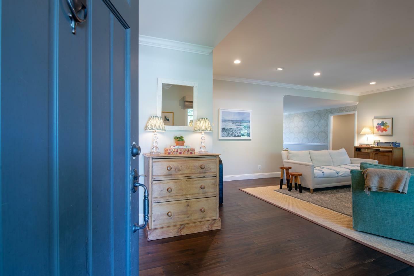 Property Photo: 1360 Elder Avenue CA 94025