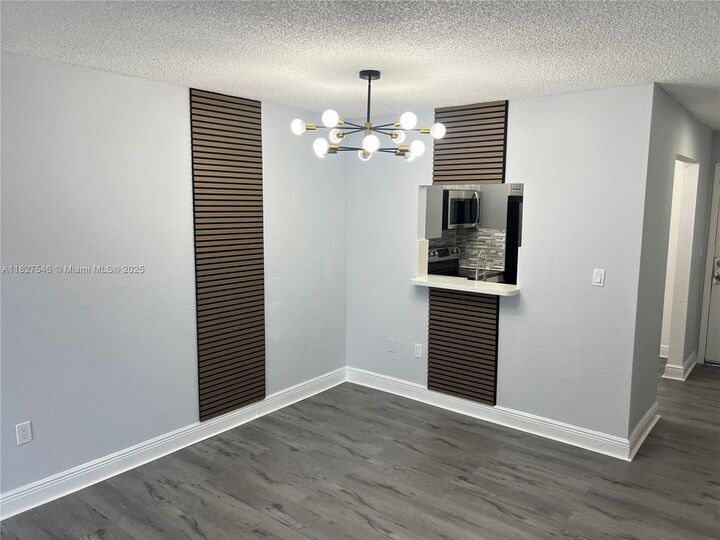 Property Photo:  365 NE 125th St 302  FL 33161 