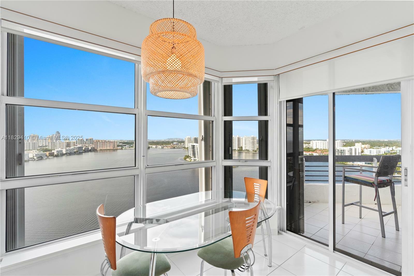 Property Photo: 19101 NE 36th Ct 3101 FL 33180