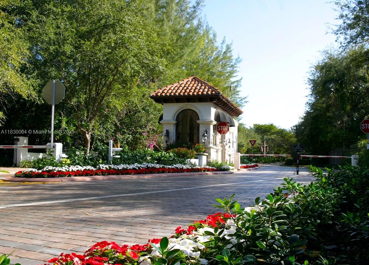 Property Photo: 41 Arvida Pkwy FL 33156