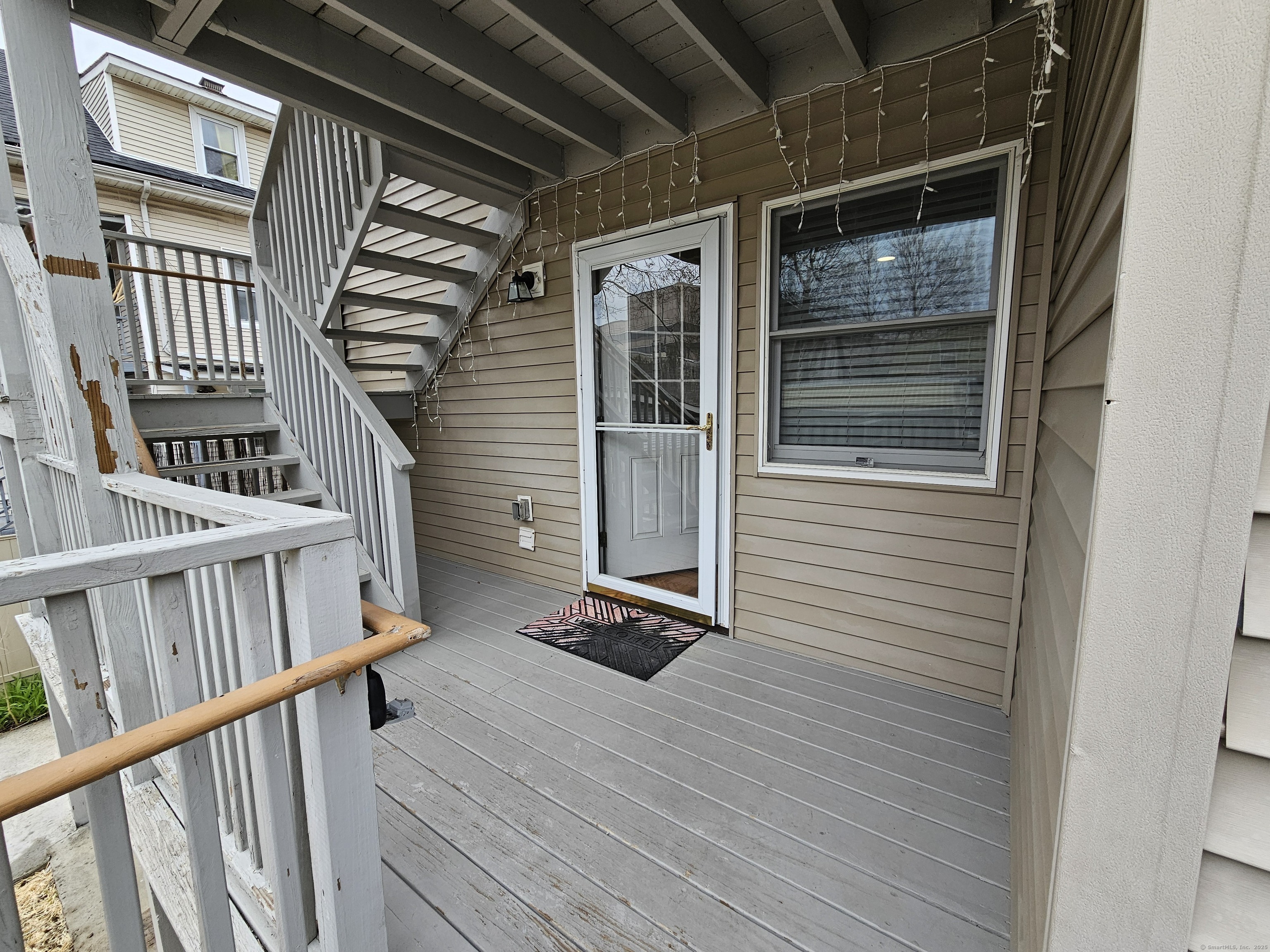 Property Photo:  59 Harbor Street 2  CT 06902 