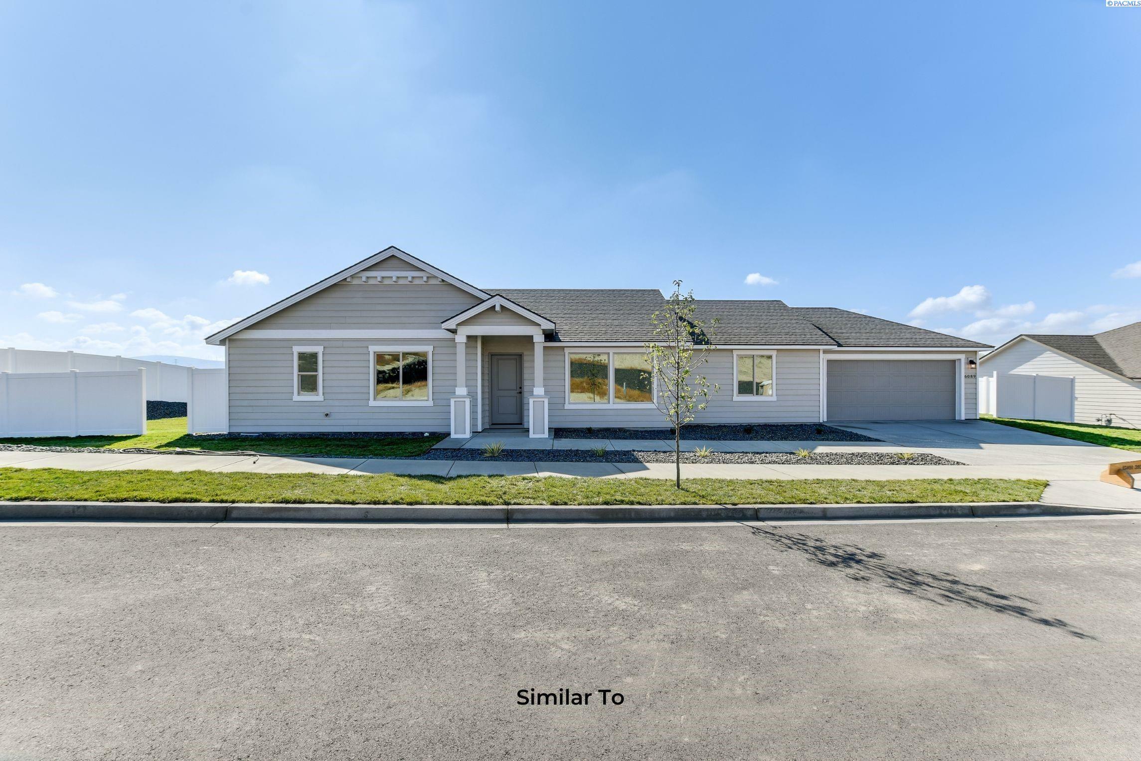 Property Photo: 1615 Castlewood Ct WA 98930