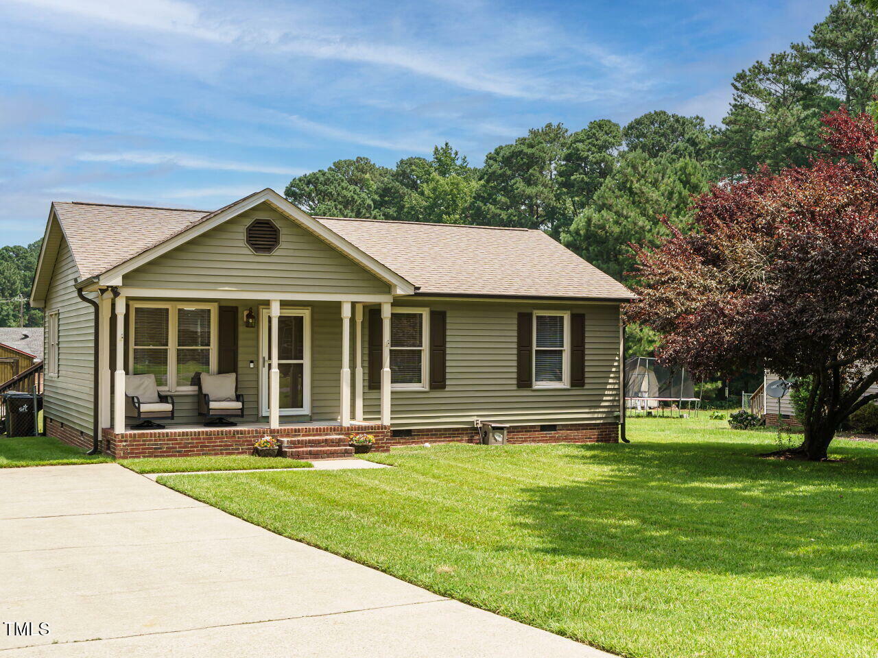 Property Photo: 635 Raymond Drive NC 27591