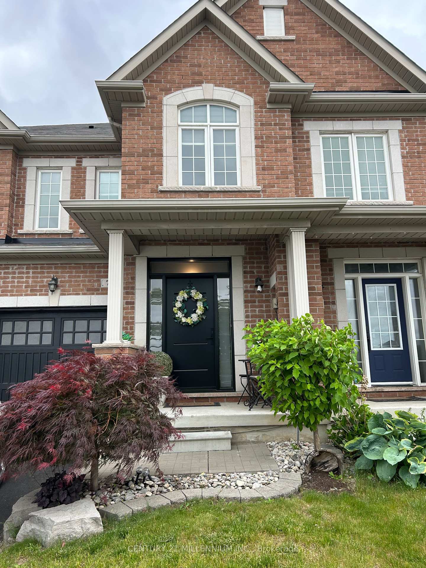 Property Photo: 77 Relton Circle ON L6P 4A7
