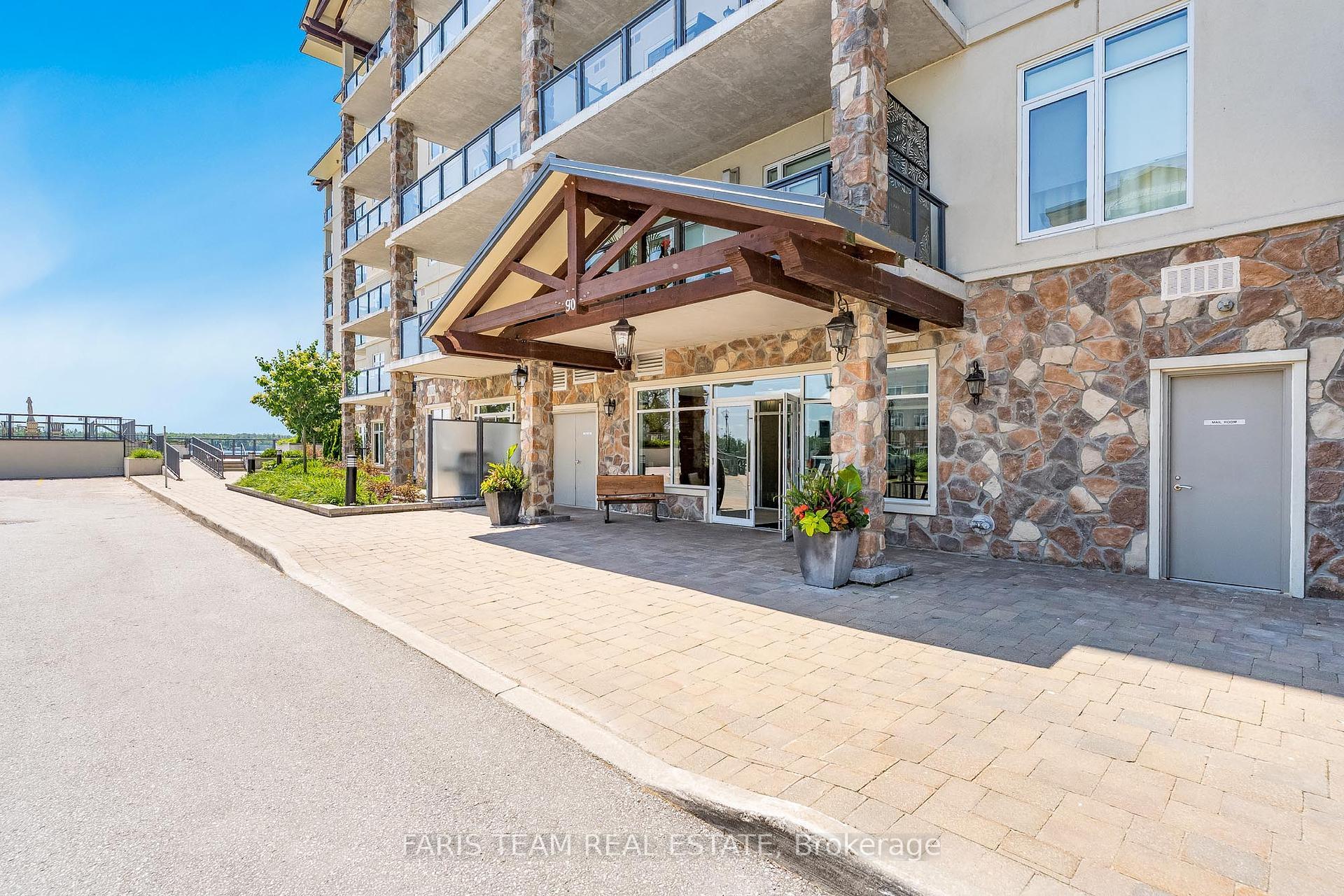 Property Photo: 90 Orchard Point Road 604 ON L3V 8K4