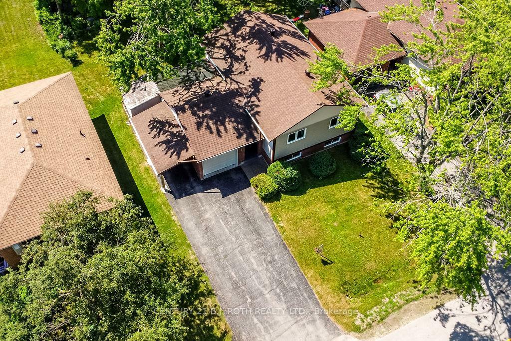 Photo de la propriété: 91 Lahay Avenue ON L3V 7A2