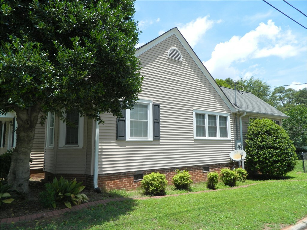 Property Photo: 220 Moultrie Square SC 29621