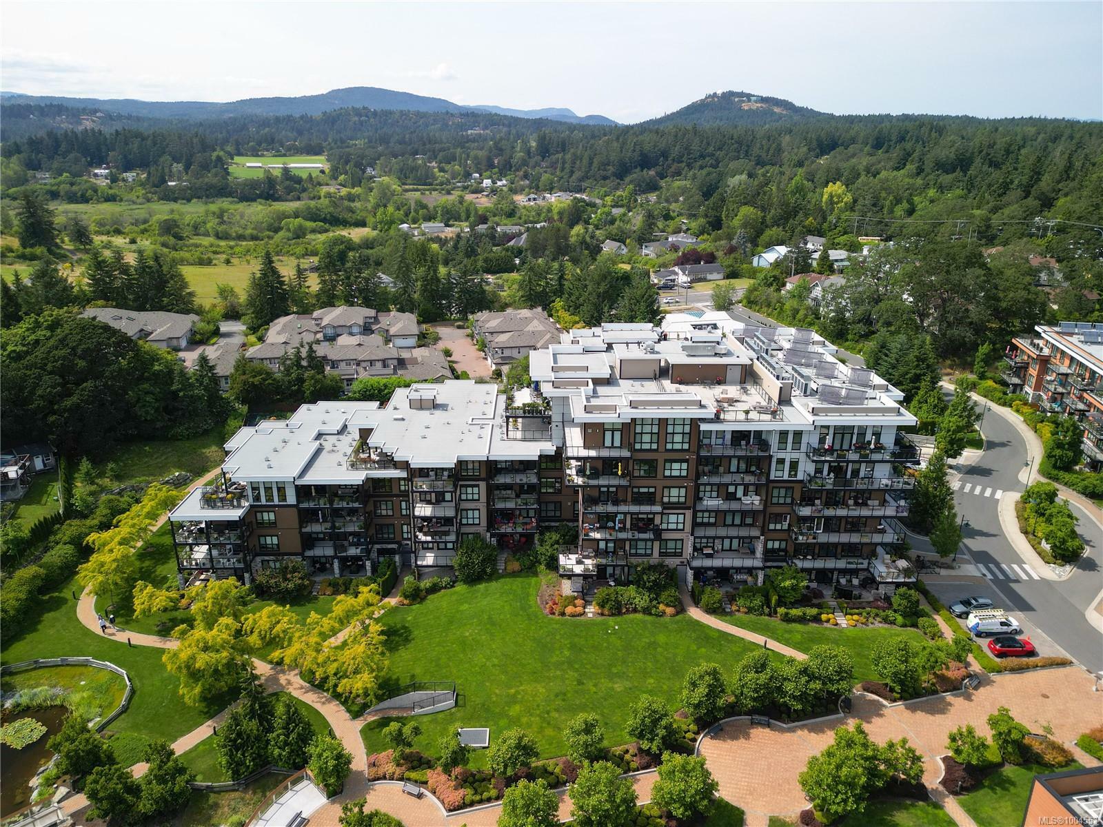 Photo de la propriété: 741 Travino Lane 407 BC V8Z 0G3