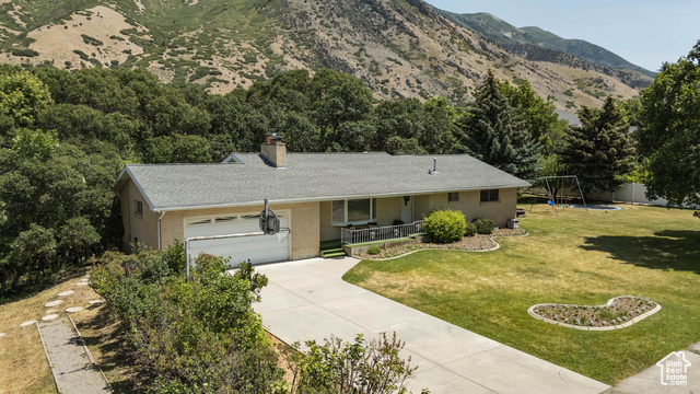 Property Photo: 1047 E Oak Hill Dr S UT 84004