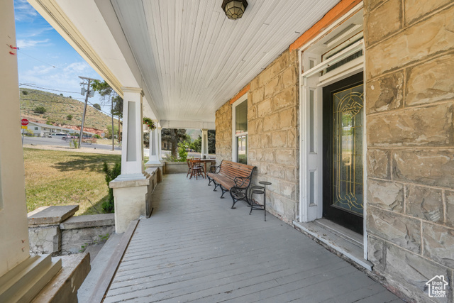 Property Photo:  641 E 300 N  UT 84050 