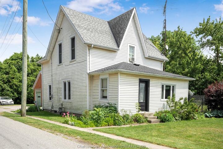Property Photo: 17 Burns Street ON N0P 2M0