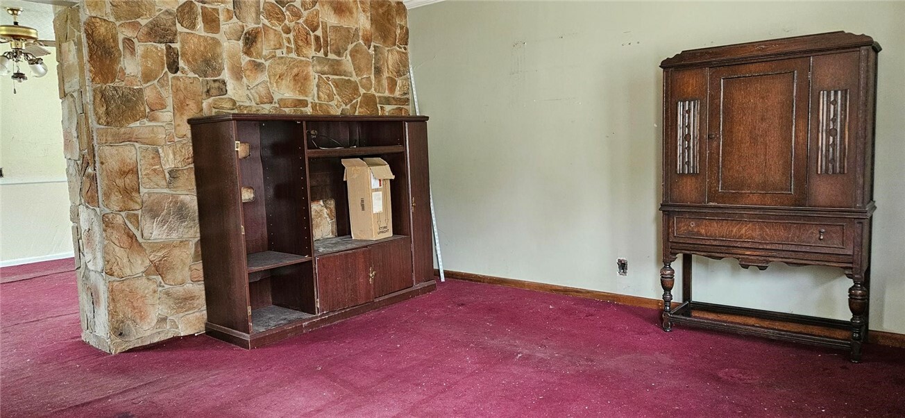 Property Photo: 1419 Robbins Ave PA 15673
