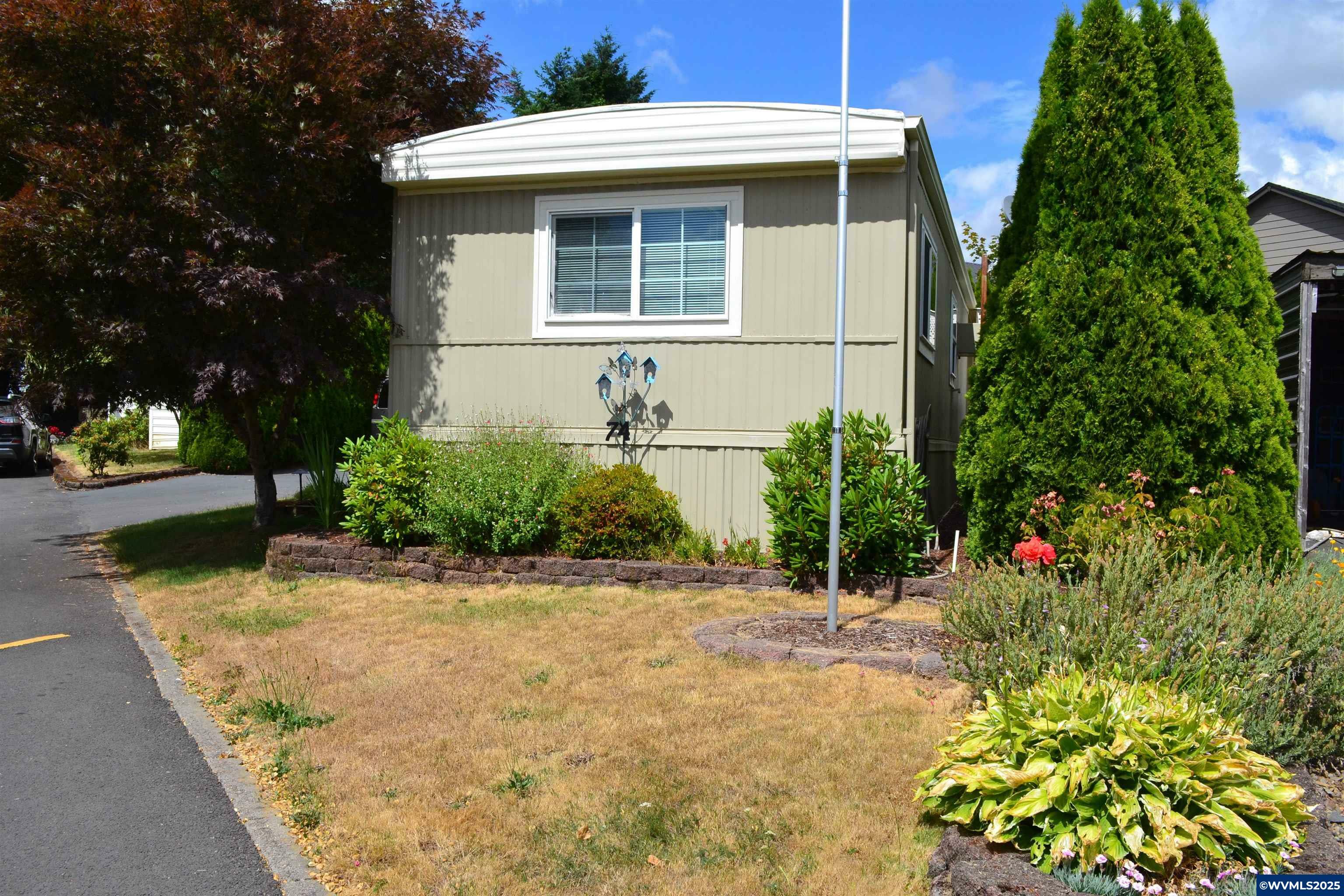 Property Photo: 340 NE Crest St 74 OR 97385