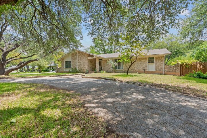 Property Photo:  13205 Onion Creek Drive  TX 78652 