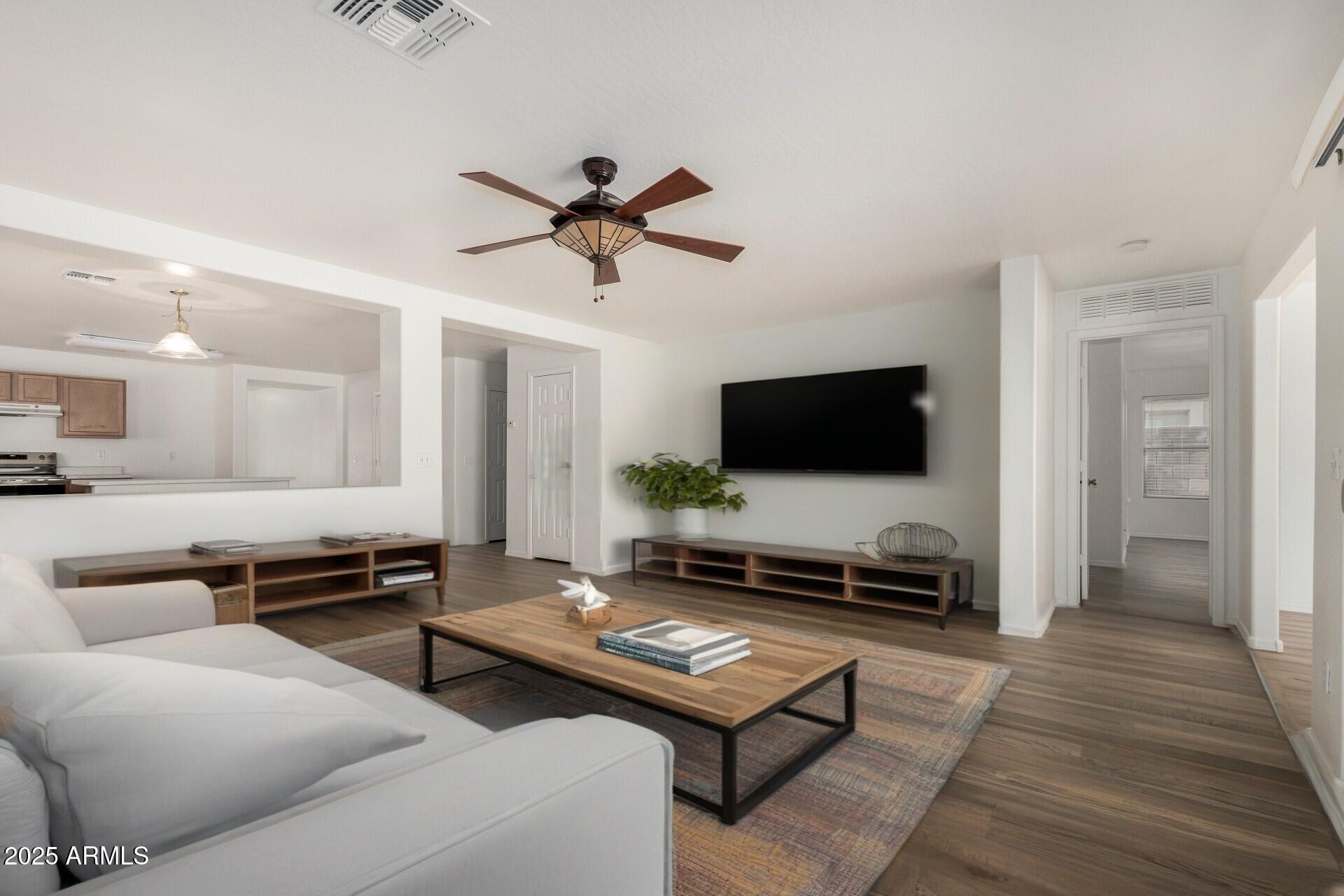 Property Photo: 7401 S 30th Avenue AZ 85041
