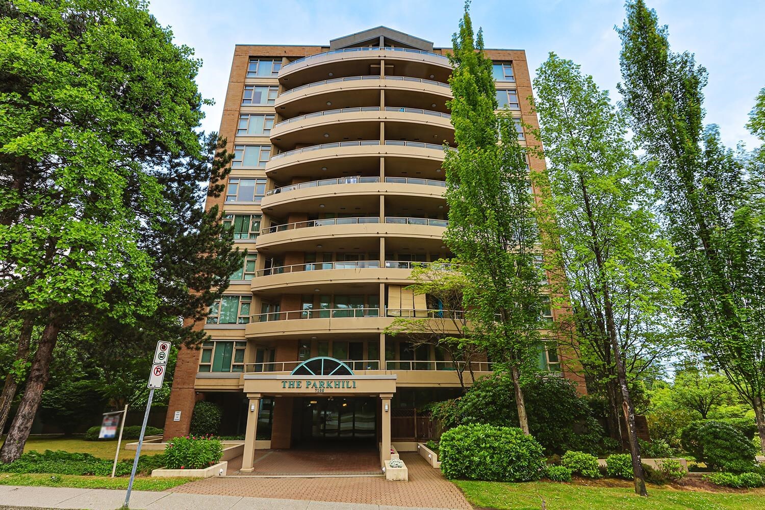 Property Photo: 7108 Edmonds Street 702 BC V3N 4X9