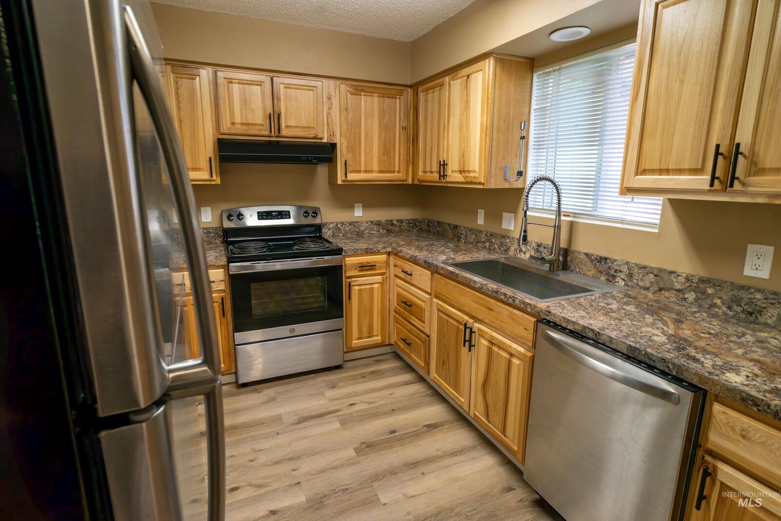 Property Photo:  3129 1/2 8th Street C A  ID 83501 