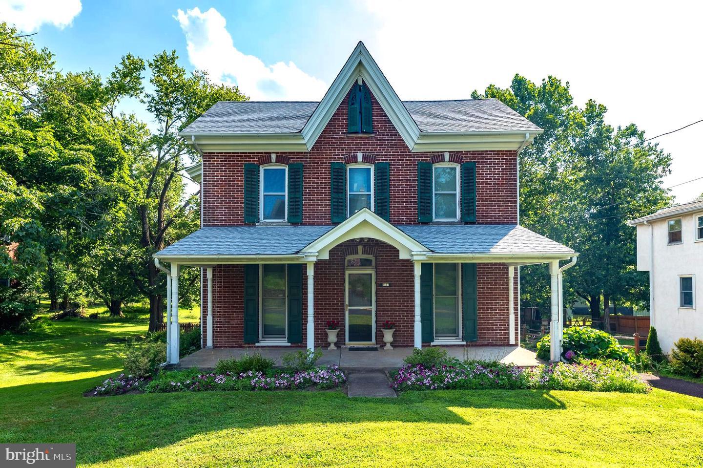 Property Photo: 1567 Salford Street PA 18957