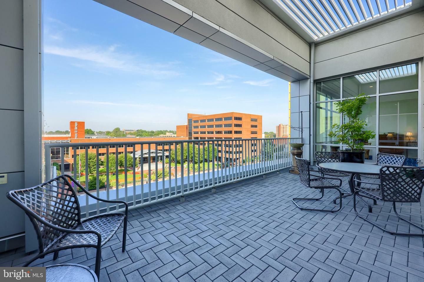 Property Photo: 101 N Queen Street 404 PA 17603