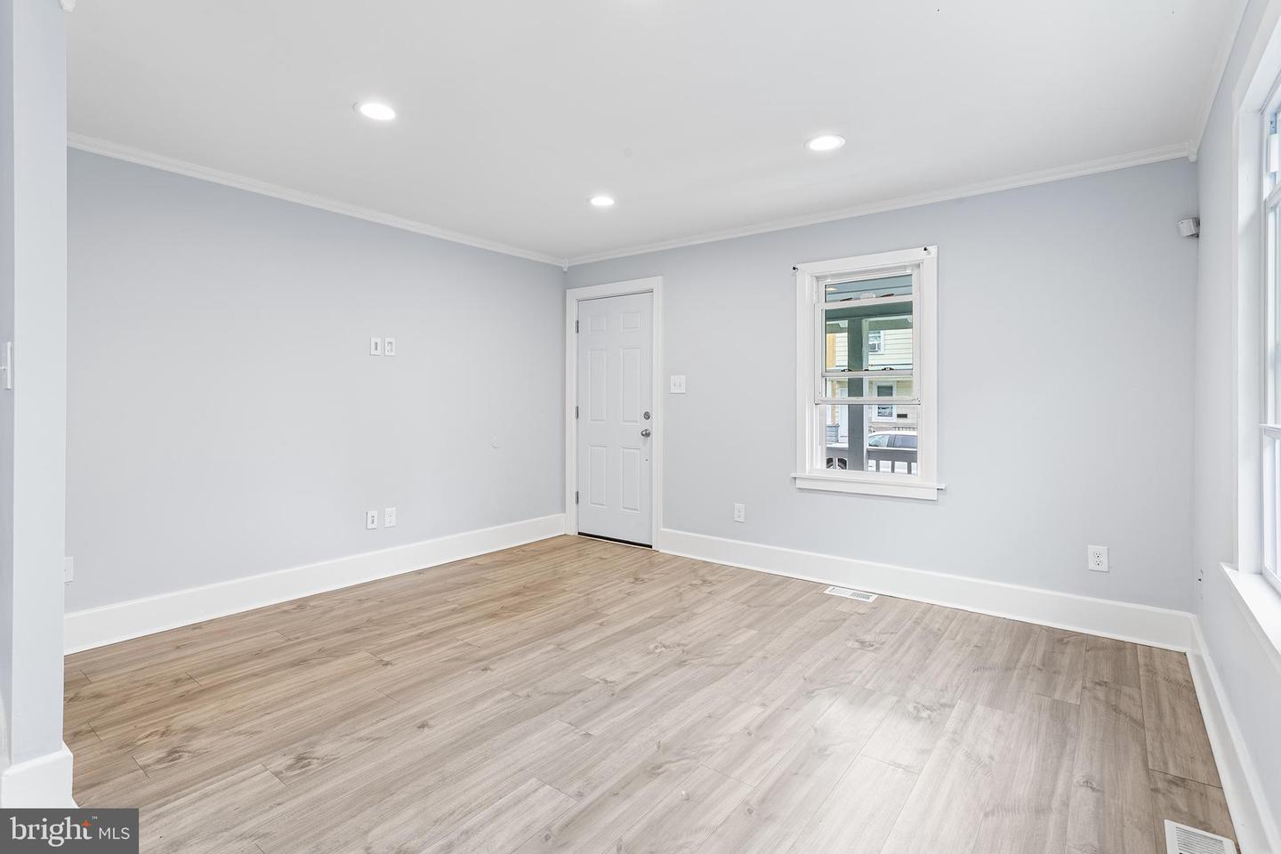 Property Photo:  208 Cooper Street  NJ 08010 