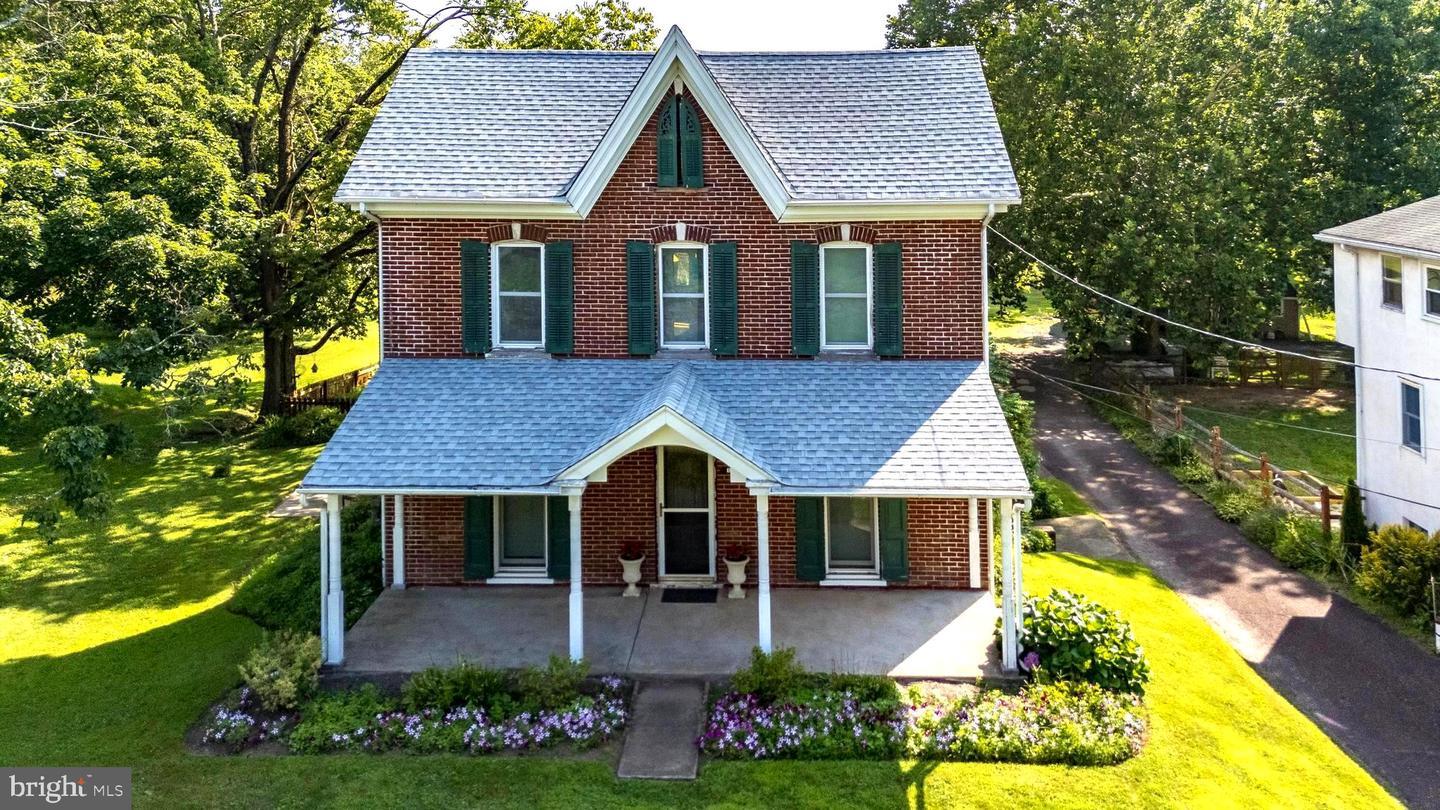 Property Photo:  1567 Salford Street  PA 18957 