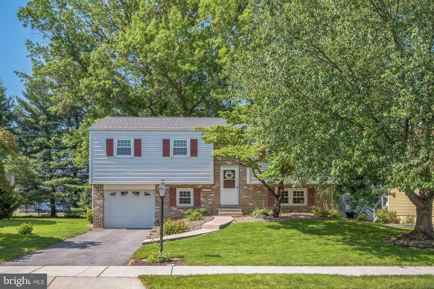 Property Photo: 1210 Gross Drive PA 17050