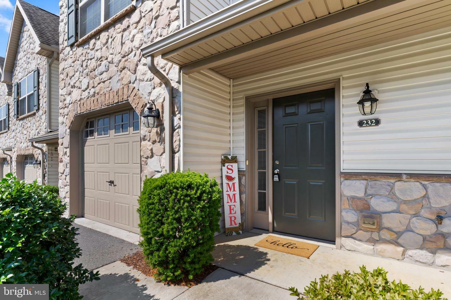 Property Photo: 232 Melbourne Lane PA 17055