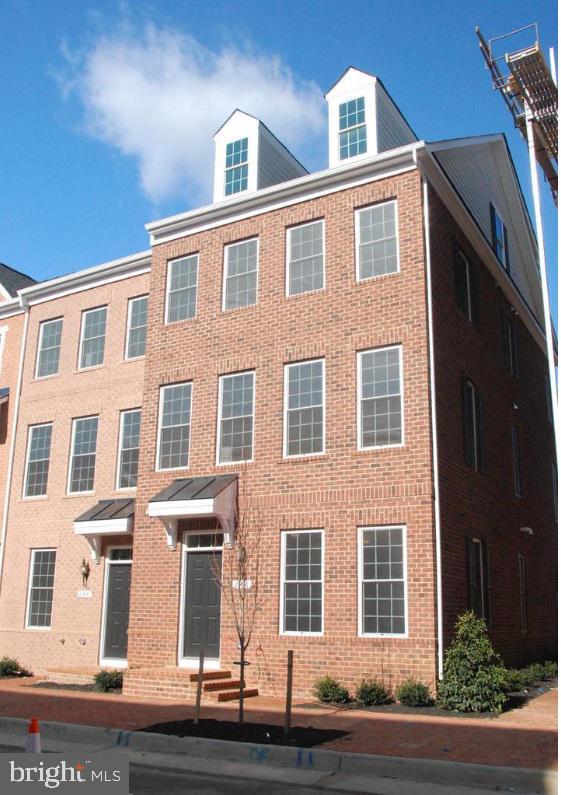Property Photo: 246 Crescent Station Terrace SE VA 20175