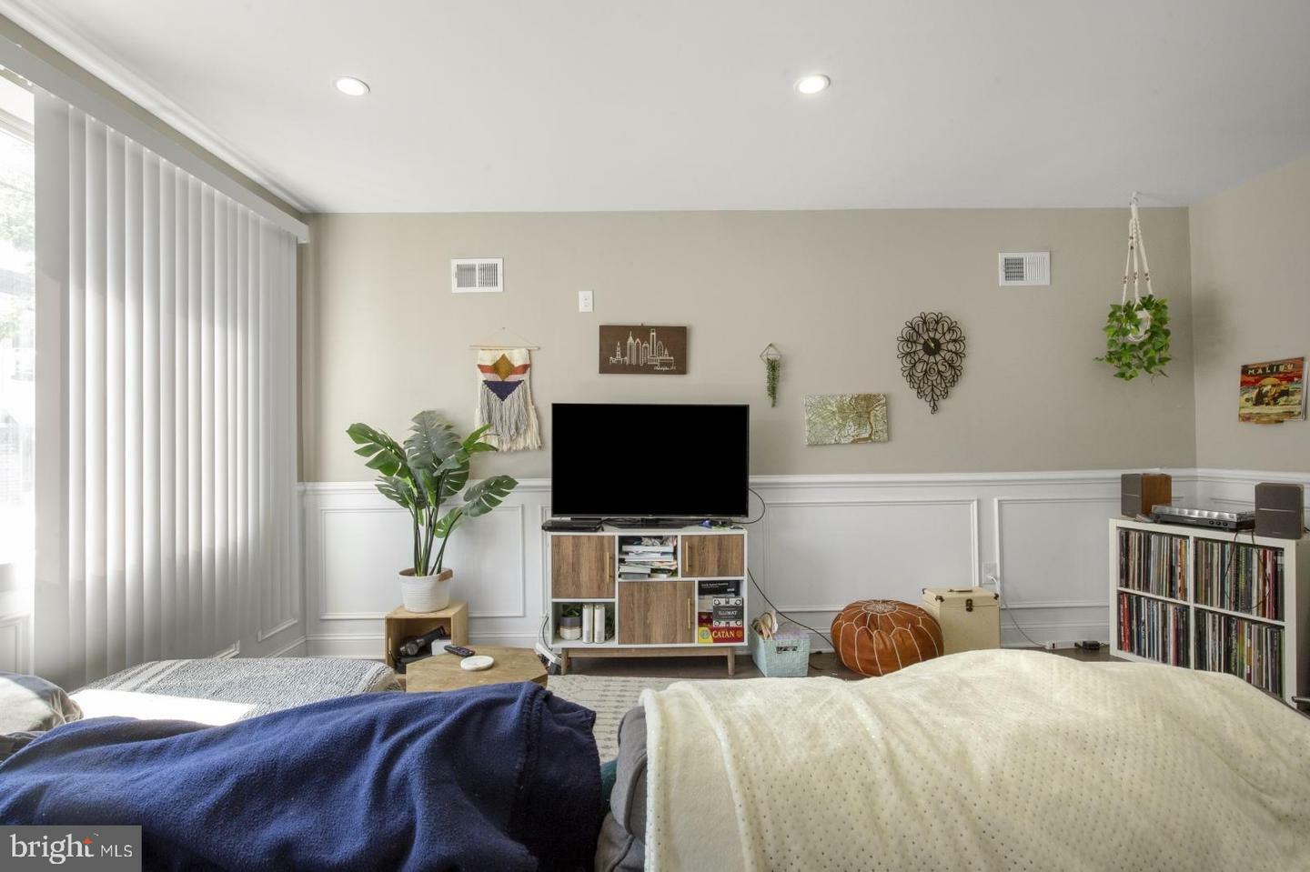 Property Photo: 1702 S 16th Street PA 19145