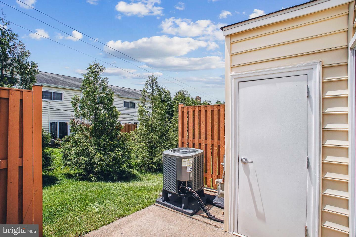 Property Photo:  11135 Littlebrook Lane  VA 22030 
